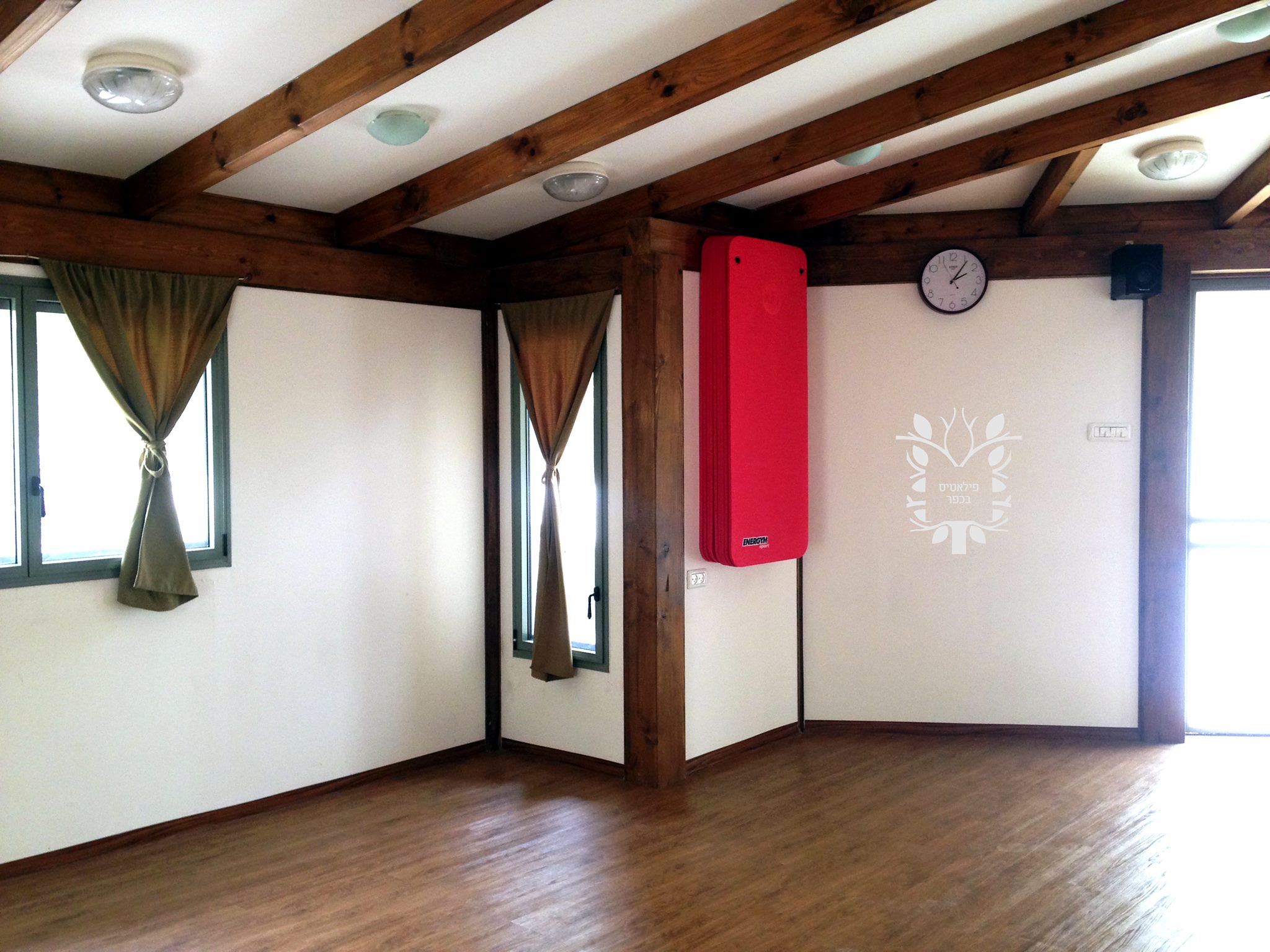 galleryIMG