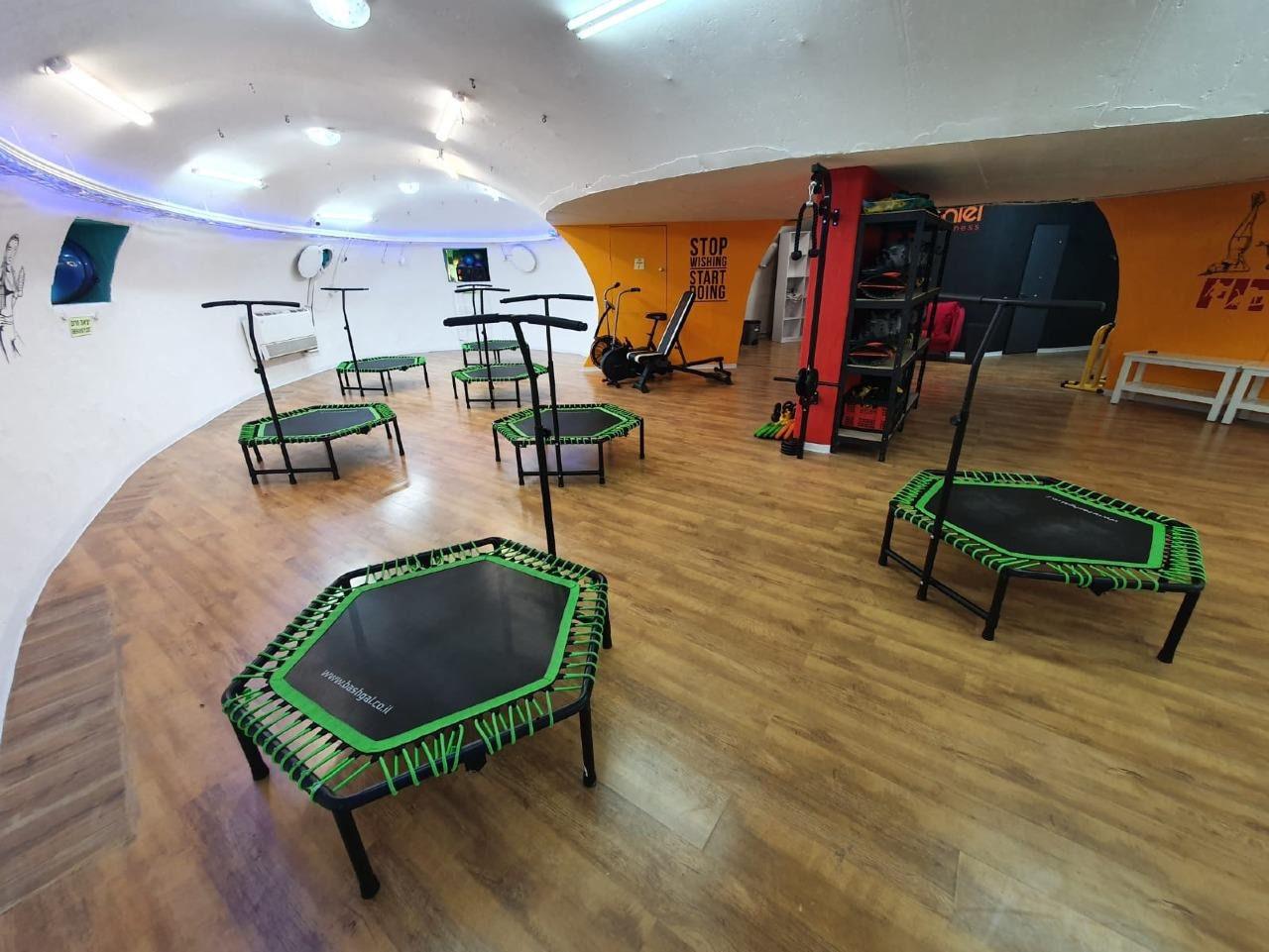 galleryIMG
