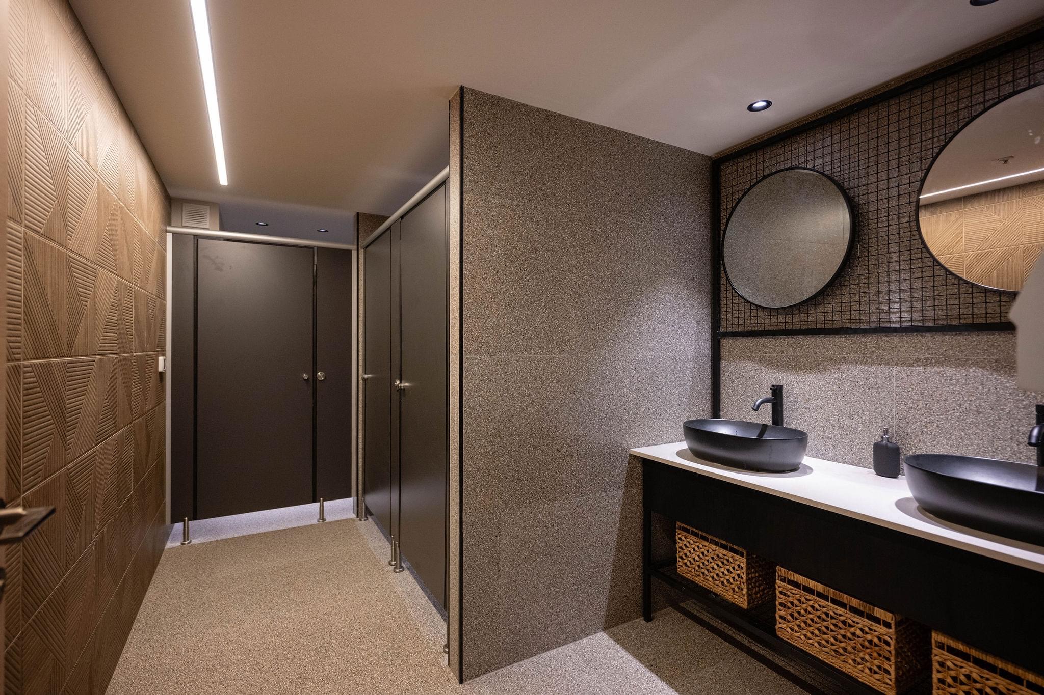 galleryIMG