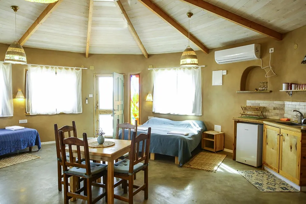 galleryIMG
